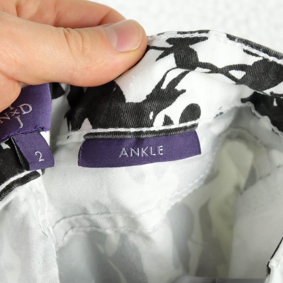 NYDJ Not Your Daughters Jeans Womens 2 White Black All Over Print Ankle Skinny - Picture 10 of 11